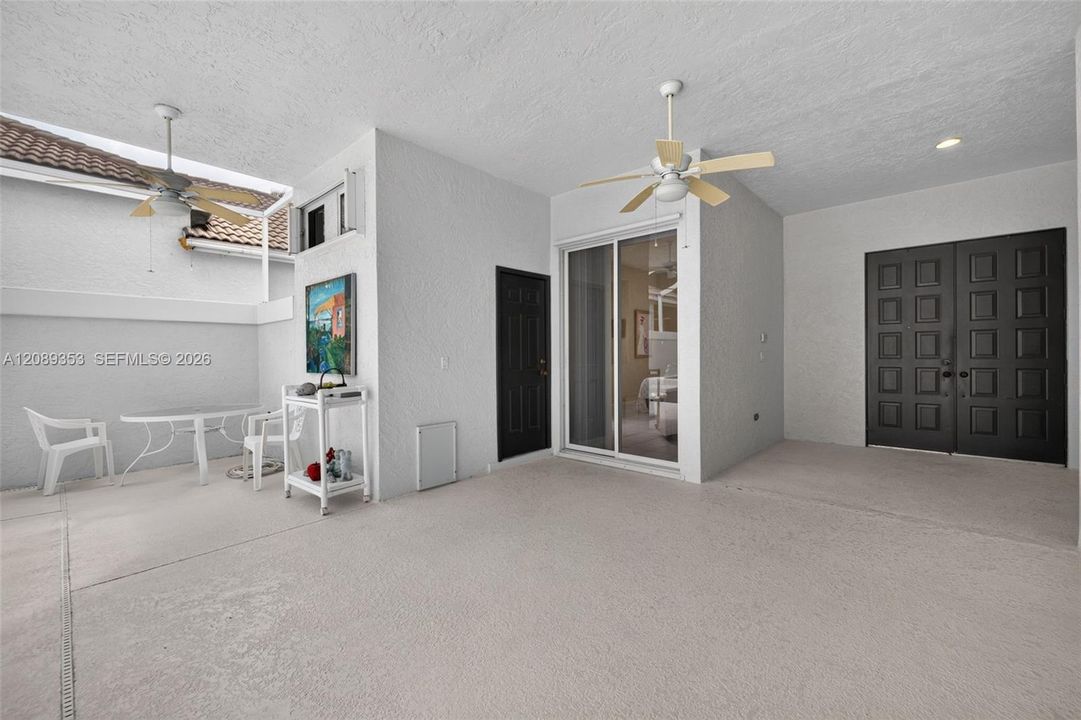 En Venta: $525,000 (4 camas, 3 baños, 2358 Pies cuadrados)