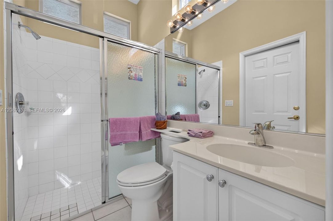 En Venta: $525,000 (4 camas, 3 baños, 2358 Pies cuadrados)