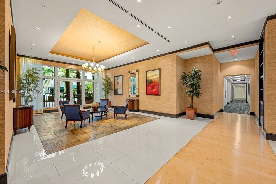 For Rent: $2,300 (1 beds, 1 baths, 789 Square Feet)