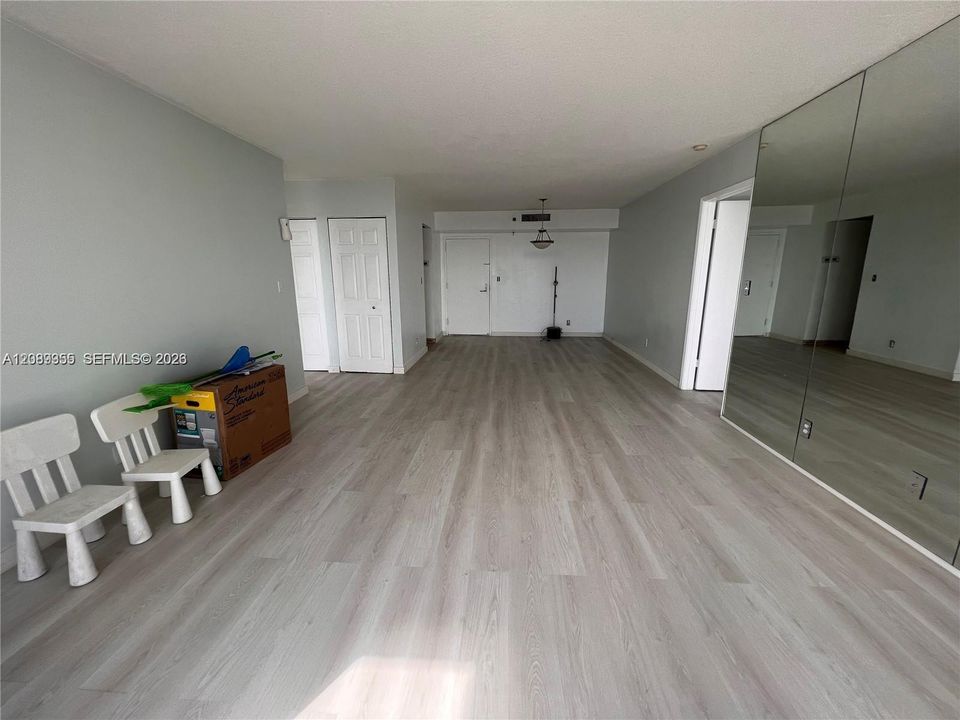 En Venta: $460,000 (2 camas, 2 baños, 1062 Pies cuadrados)