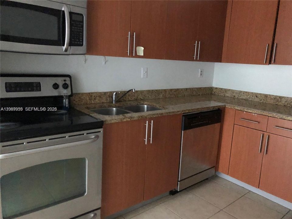 En Venta: $460,000 (2 camas, 2 baños, 1062 Pies cuadrados)