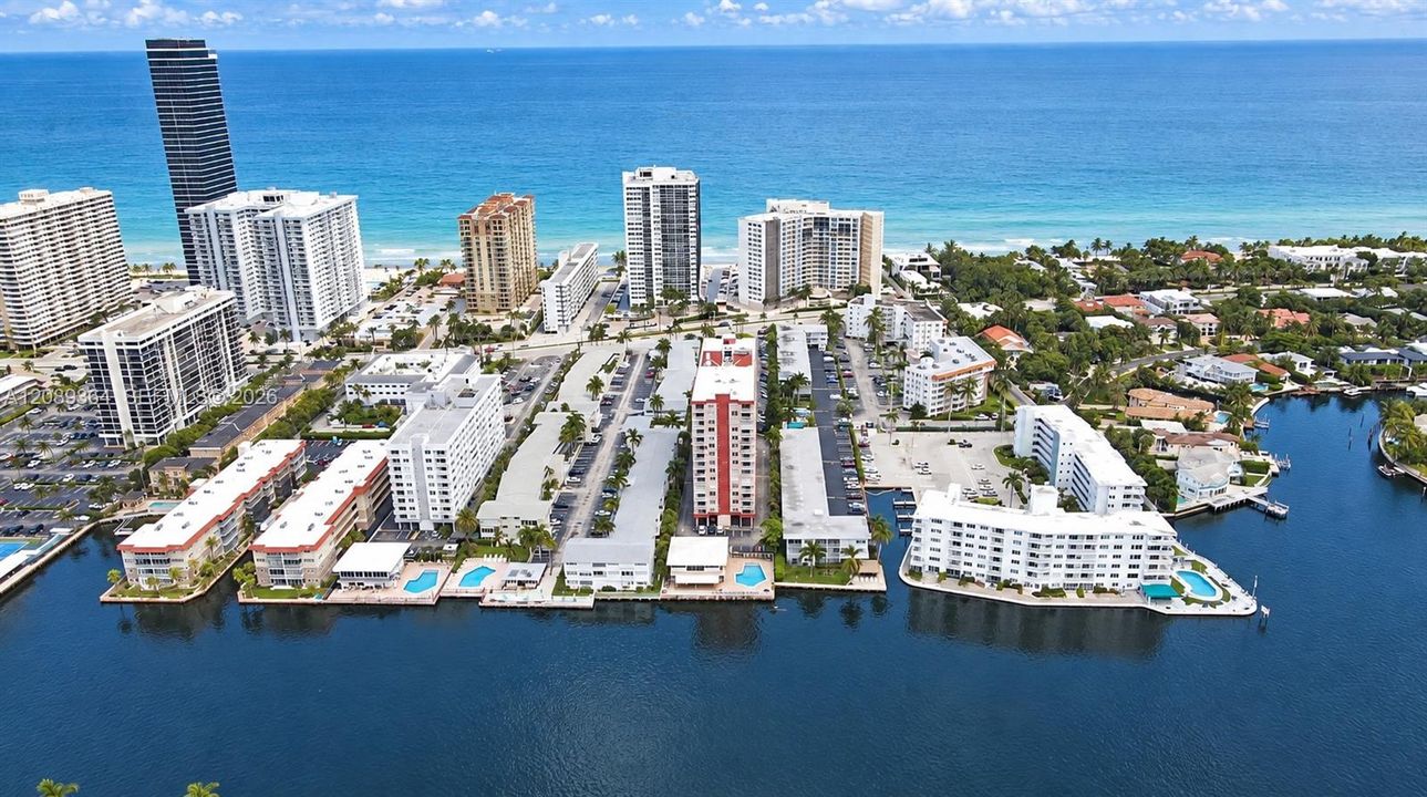 For Sale: $399,000 (2 beds, 2 baths, 1145 Square Feet)