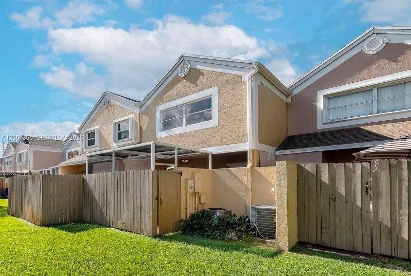 En Venta: $455,000 (2 camas, 2 baños, 1266 Pies cuadrados)
