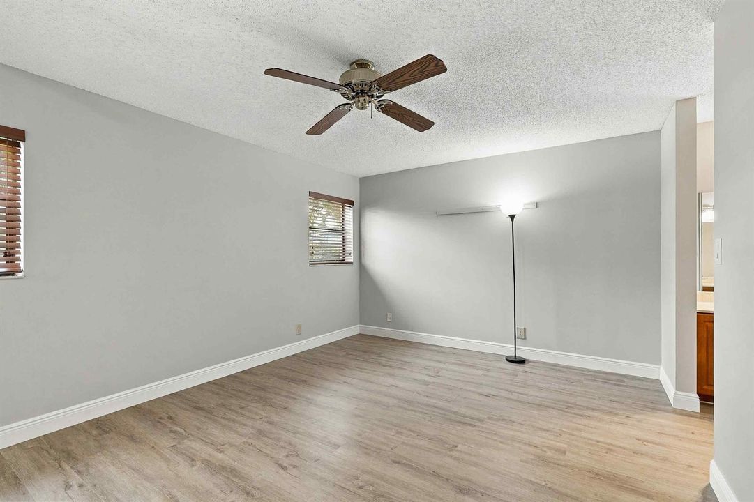 13_primary bedroom
