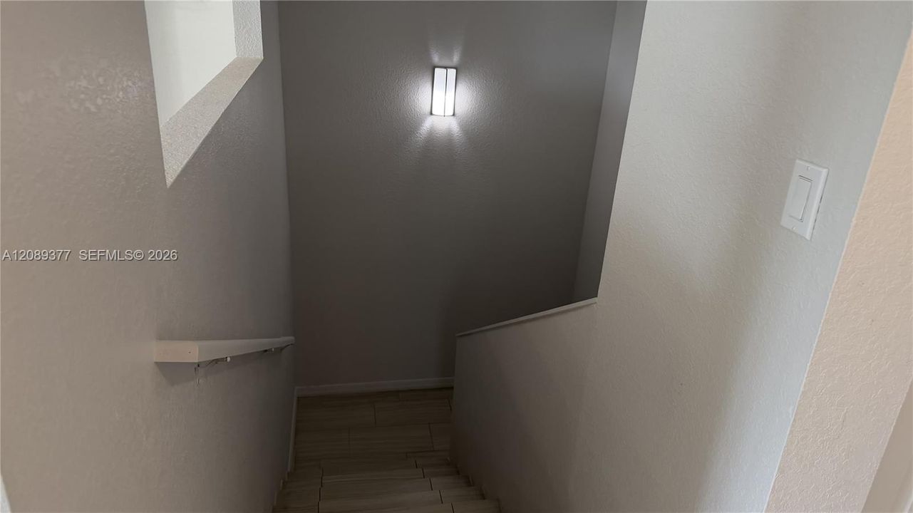 For Rent: $2,775 (2 beds, 2 baths, 1276 Square Feet)
