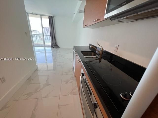 En Renta: $2,495 (0 camas, 1 baños, 567 Pies cuadrados)