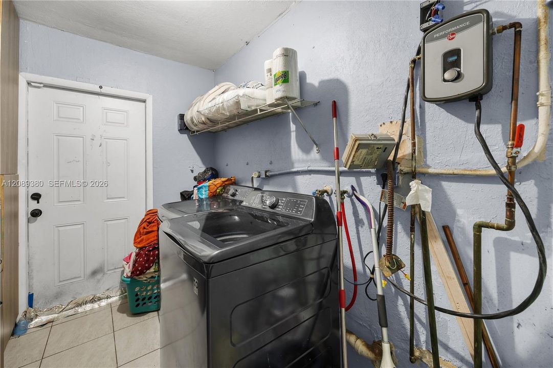 En Venta: $265,000 (2 camas, 1 baños, 775 Pies cuadrados)