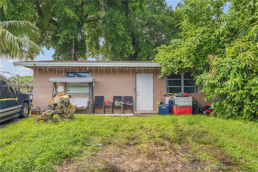 En Venta: $265,000 (2 camas, 1 baños, 775 Pies cuadrados)