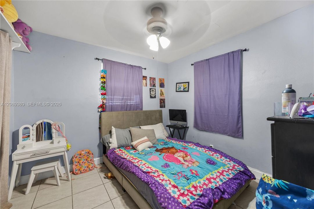 En Venta: $265,000 (2 camas, 1 baños, 775 Pies cuadrados)