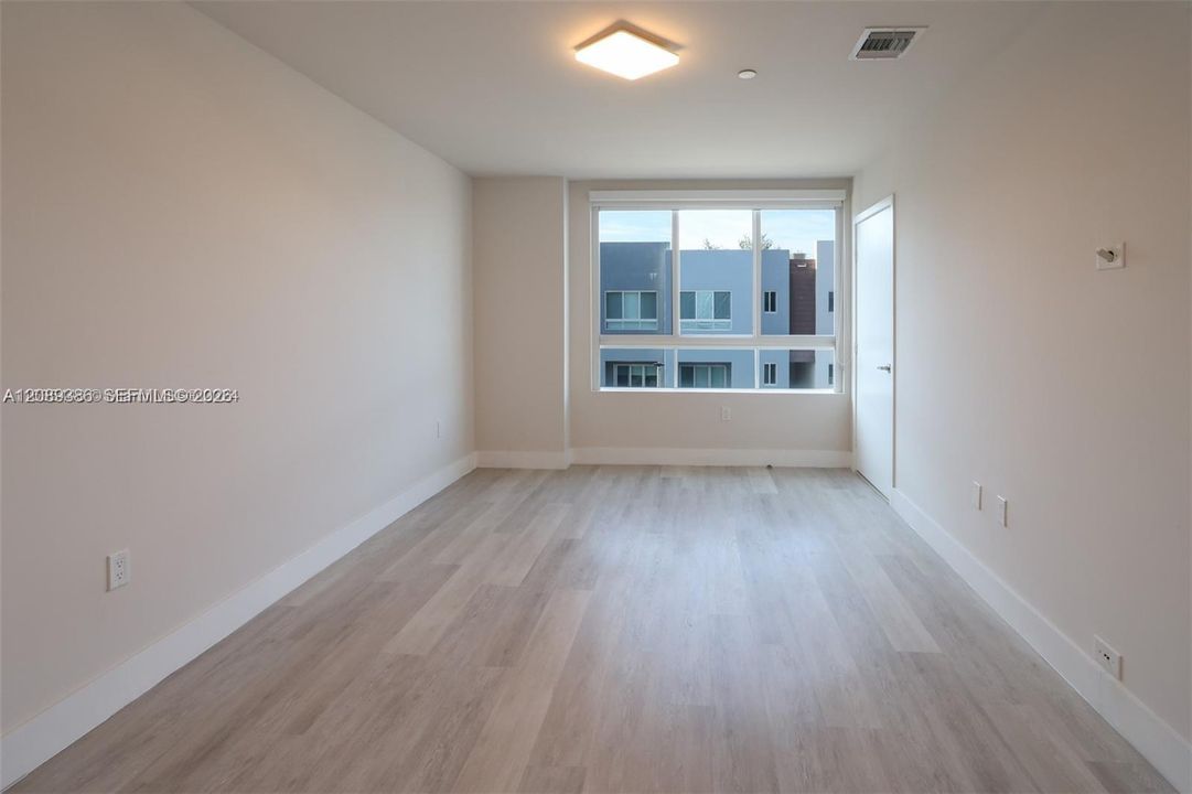 En Venta: $459,000 (2 camas, 2 baños, 1392 Pies cuadrados)