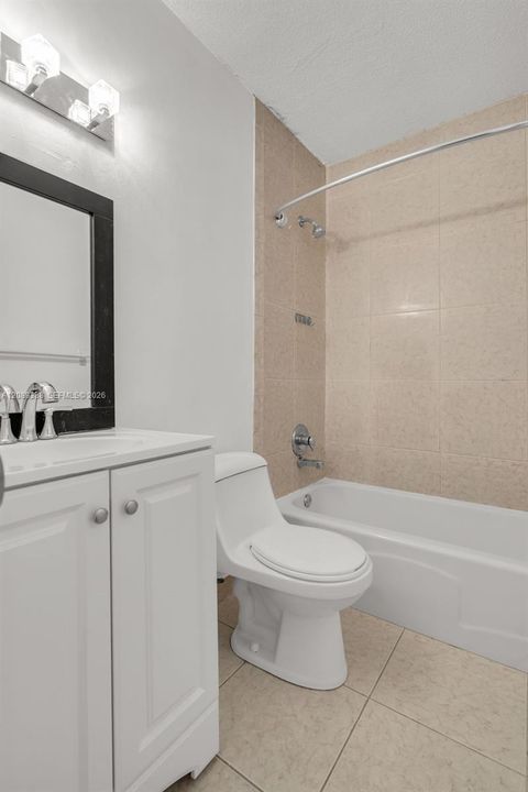 For Rent: $1,750 (1 beds, 1 baths, 695 Square Feet)