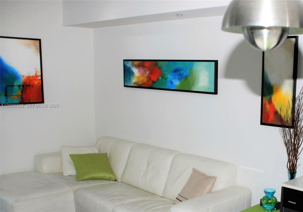 En Renta: $2,450 (0 camas, 1 baños, 567 Pies cuadrados)