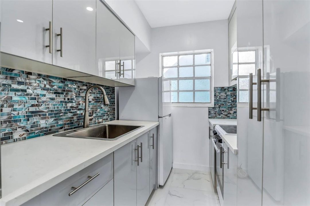 En Venta: $208,000 (0 camas, 1 baños, 400 Pies cuadrados)