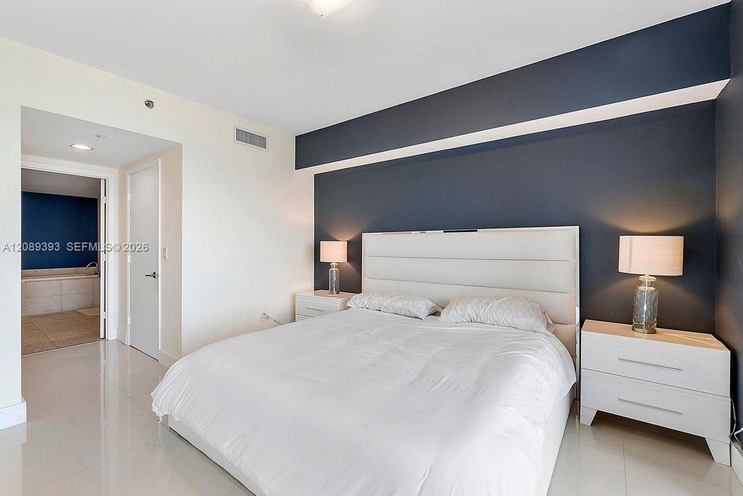 For Rent: $6,000 (2 beds, 2 baths, 1313 Square Feet)