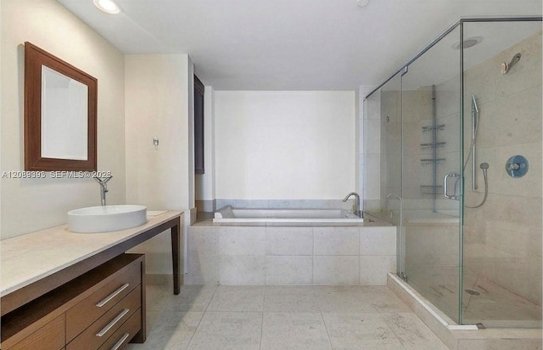 For Rent: $6,000 (2 beds, 2 baths, 1313 Square Feet)