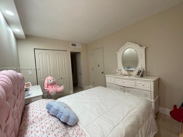 En Venta: $430,000 (2 camas, 2 baños, 996 Pies cuadrados)