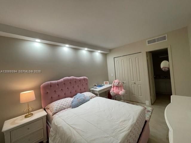 En Venta: $430,000 (2 camas, 2 baños, 996 Pies cuadrados)