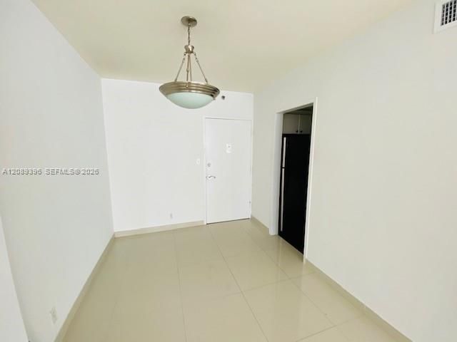 В аренду: $3,200 (1 спален, 1 ванн, 837 Квадратных фут)