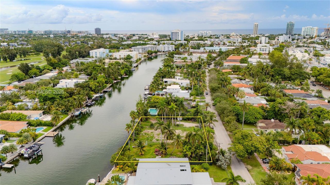 For Sale: $7,200,000 (0.55 acres)