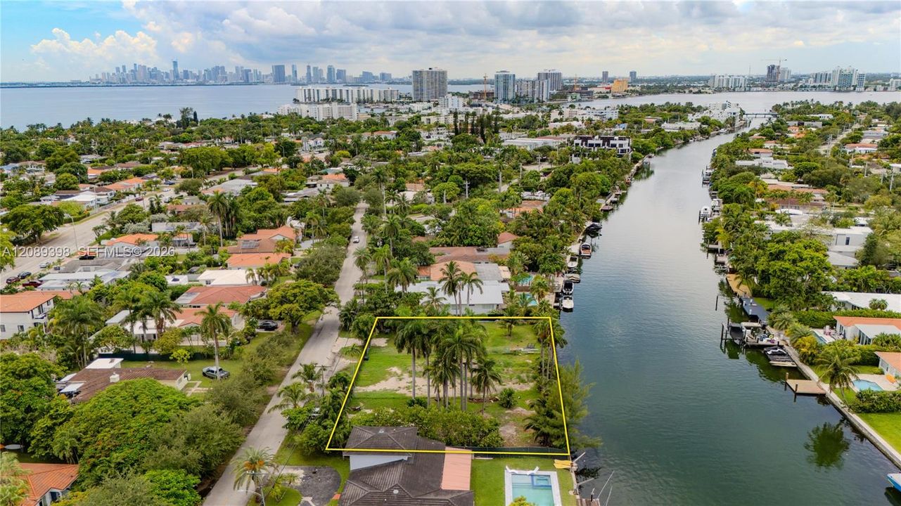 For Sale: $7,200,000 (0.55 acres)