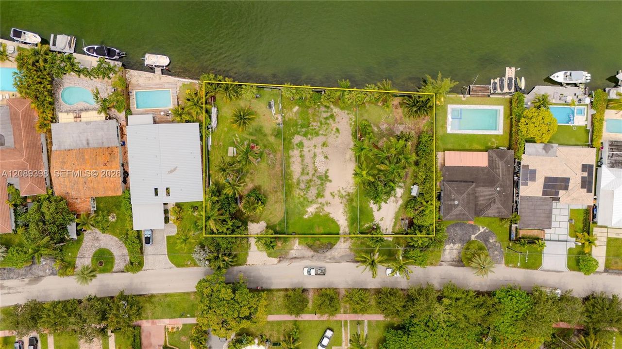 For Sale: $7,200,000 (0.55 acres)