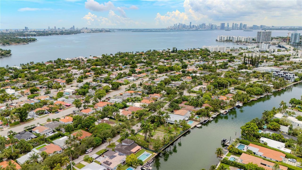 For Sale: $7,200,000 (0.55 acres)