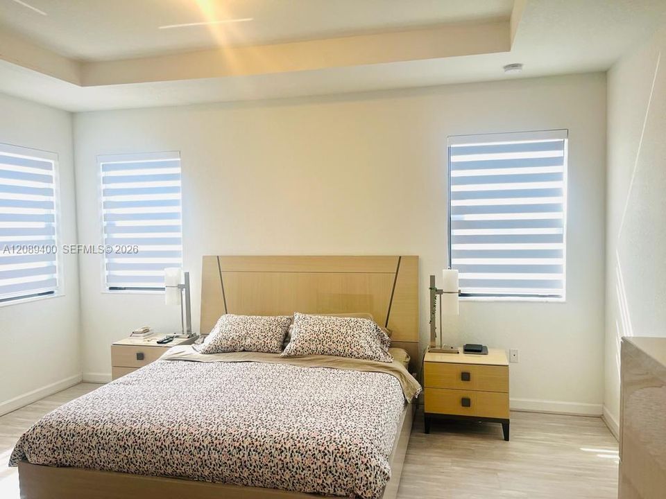 For Sale: $640,000 (4 beds, 3 baths, 2086 Square Feet)