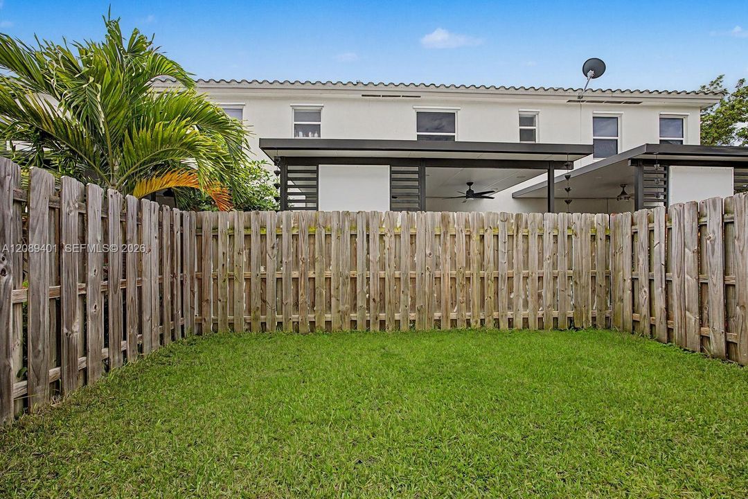 For Rent: $2,850 (3 beds, 2 baths, 1695 Square Feet)