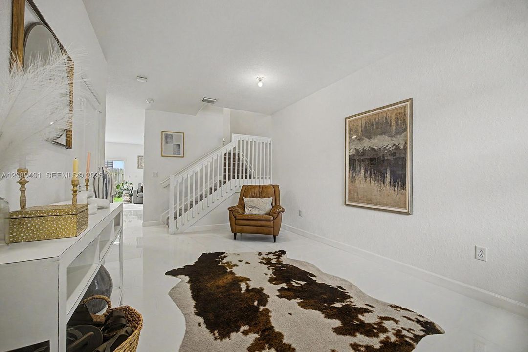 For Rent: $2,850 (3 beds, 2 baths, 1695 Square Feet)