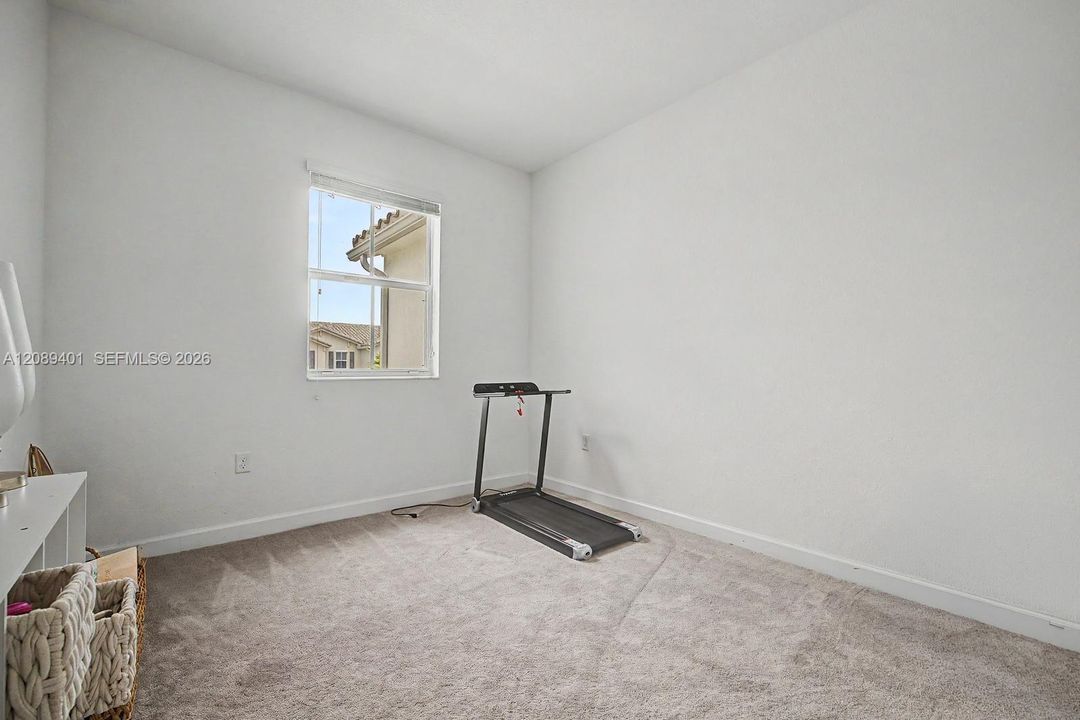 For Rent: $2,850 (3 beds, 2 baths, 1695 Square Feet)