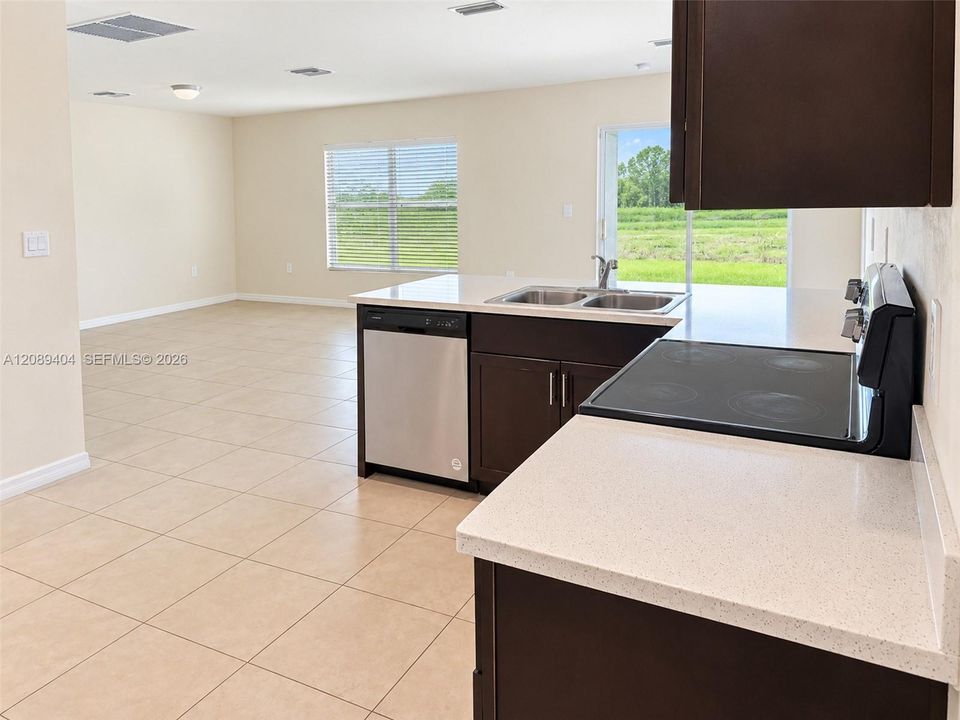 For Rent: $2,000 (3 beds, 2 baths, 0 Square Feet)