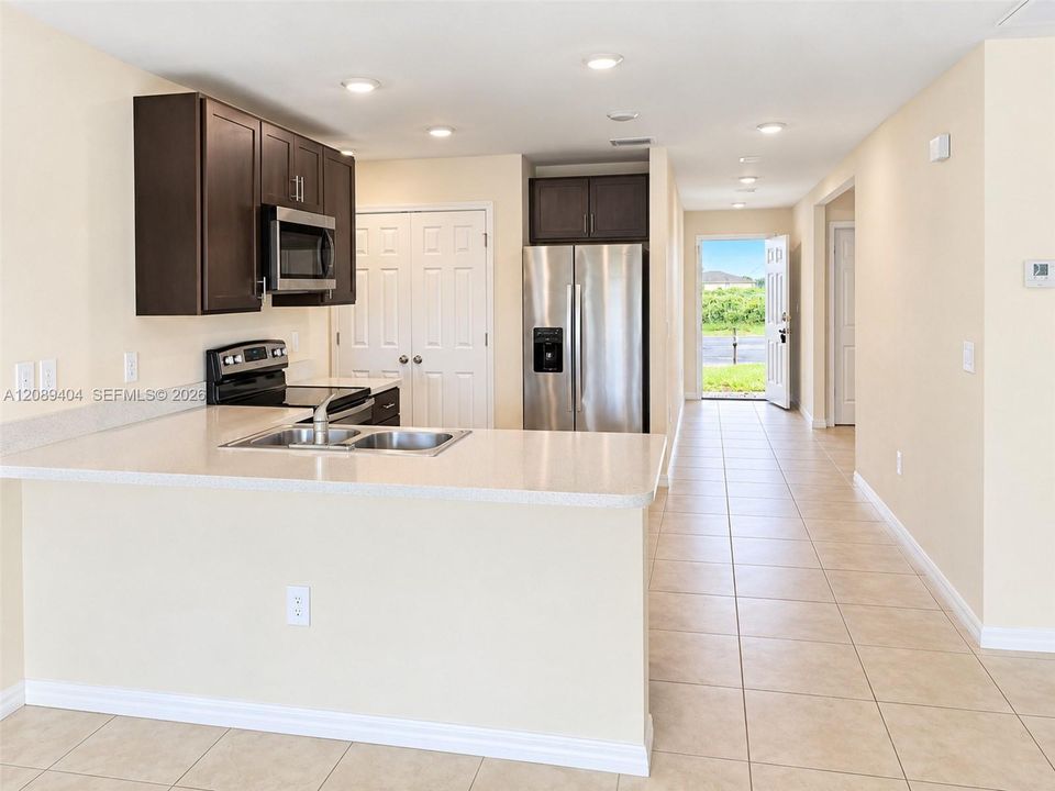 For Rent: $2,000 (3 beds, 2 baths, 0 Square Feet)