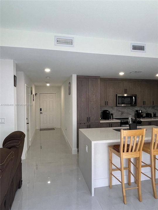 For Sale: $565,000 (5 beds, 3 baths, 1810 Square Feet)