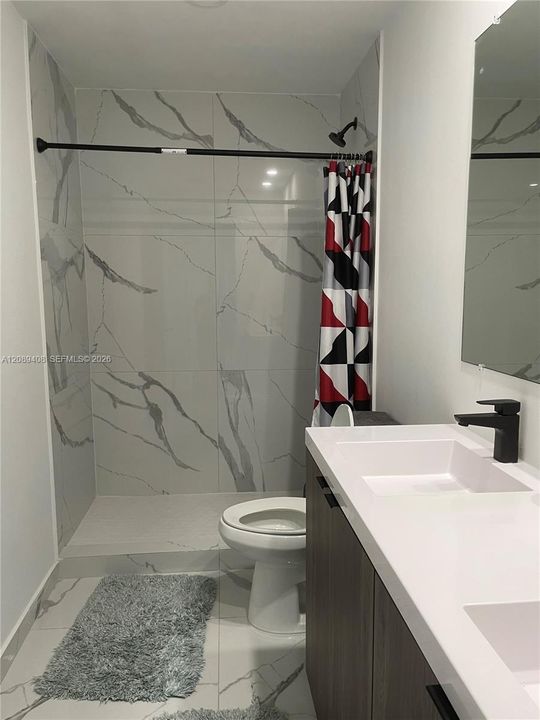 For Sale: $565,000 (5 beds, 3 baths, 1810 Square Feet)