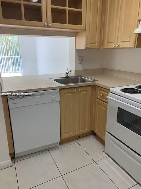 En Venta: $230,000 (1 camas, 1 baños, 690 Pies cuadrados)