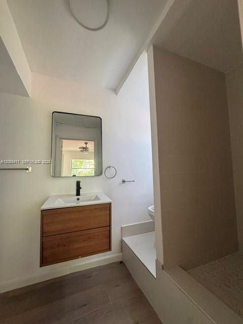 В аренду: $3,800 (5 спален, 4 ванн, 1032 Квадратных фут)