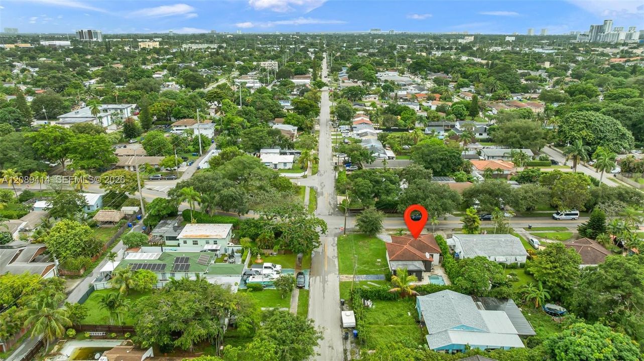For Sale: $649,900 (2 beds, 1 baths, 1407 Square Feet)