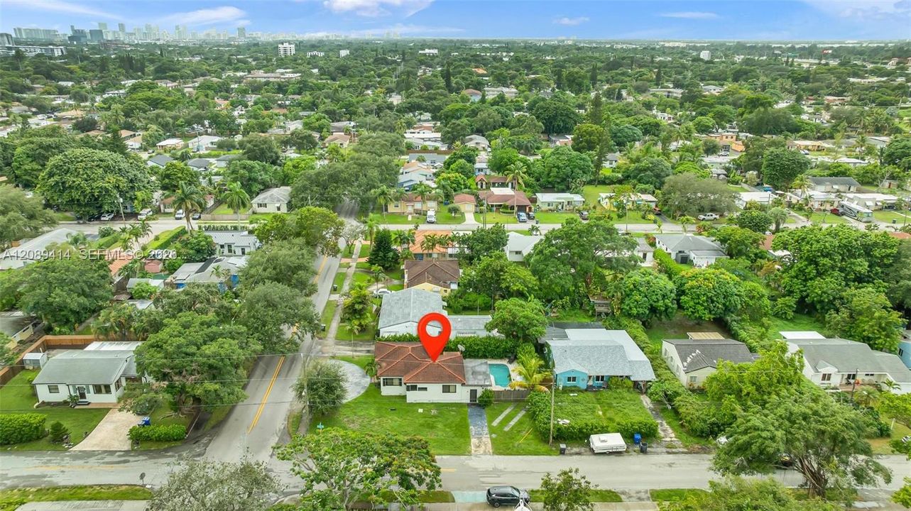 For Sale: $649,900 (2 beds, 1 baths, 1407 Square Feet)