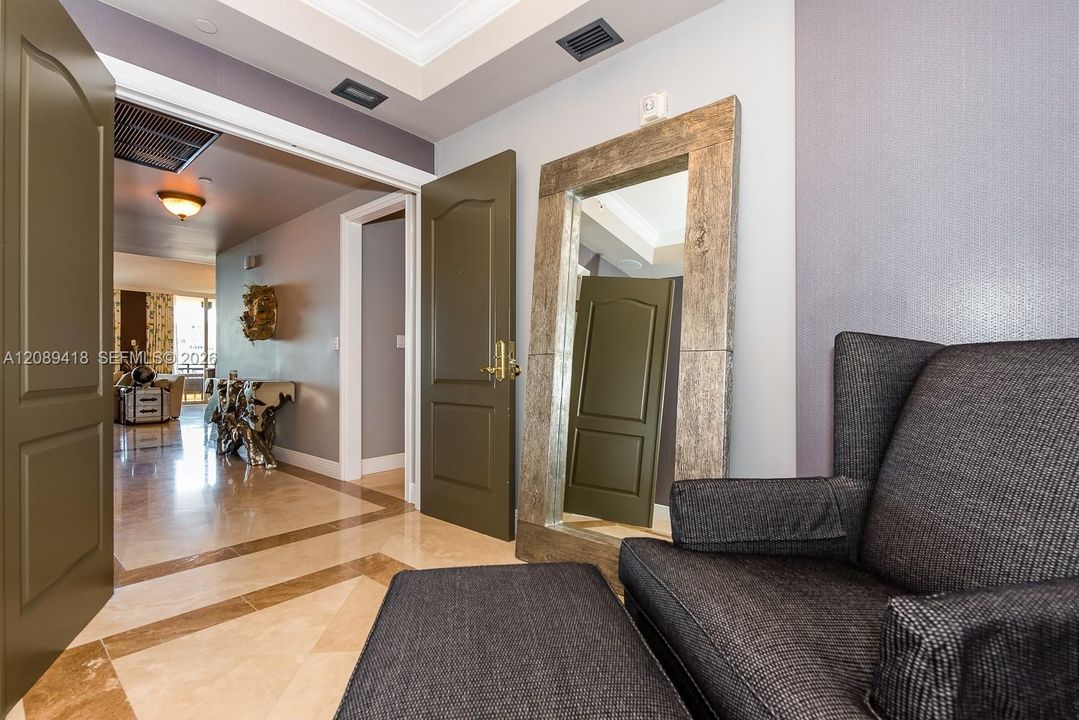 En Venta: $1,999,000 (2 camas, 2 baños, 2671 Pies cuadrados)