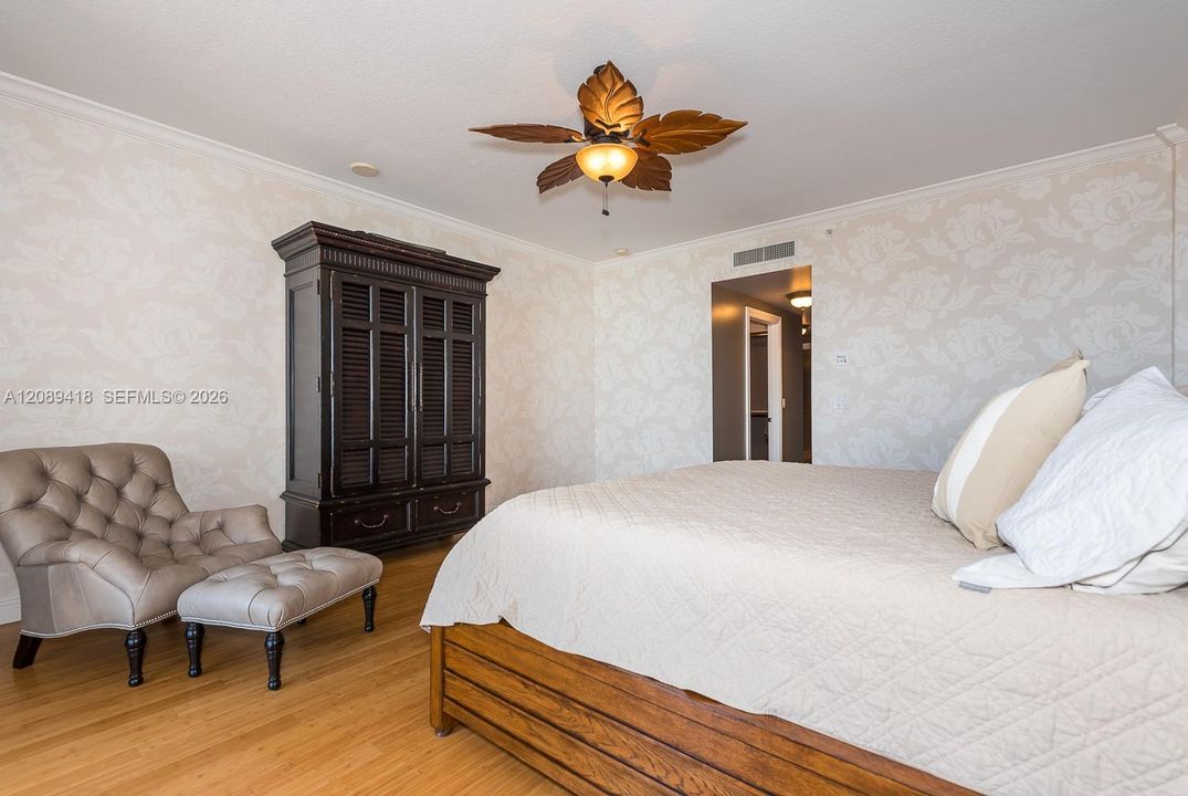 En Venta: $1,999,000 (2 camas, 2 baños, 2671 Pies cuadrados)