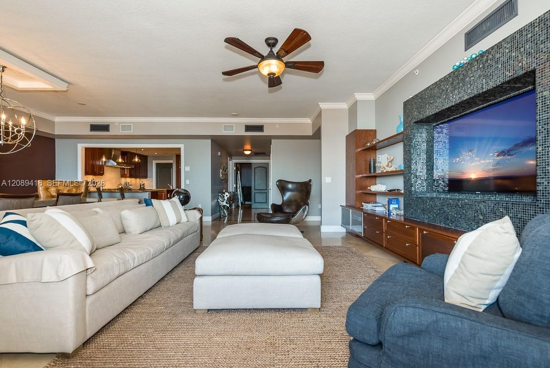En Venta: $1,999,000 (2 camas, 2 baños, 2671 Pies cuadrados)
