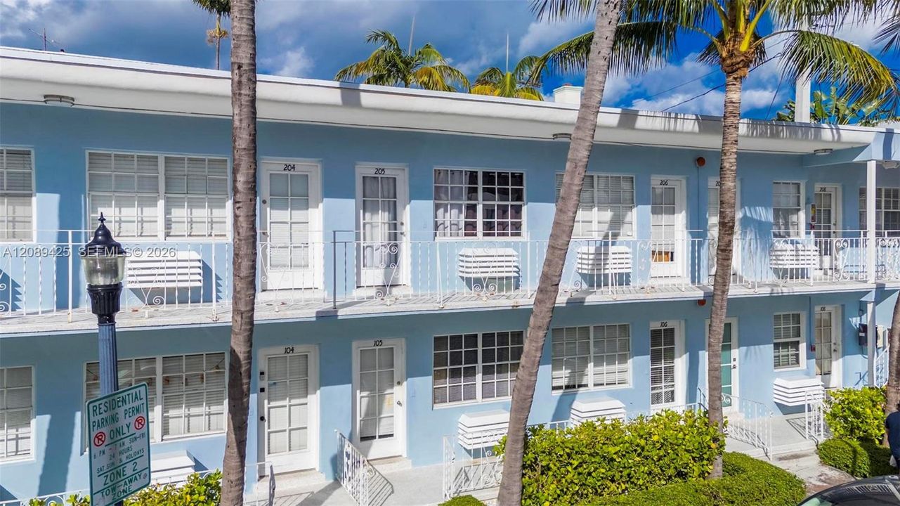 For Rent: $1,950 (0 beds, 1 baths, 400 Square Feet)