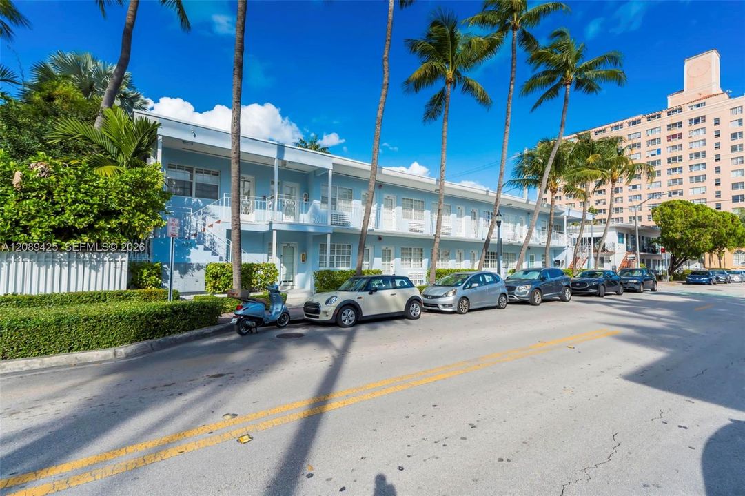 For Rent: $1,950 (0 beds, 1 baths, 400 Square Feet)