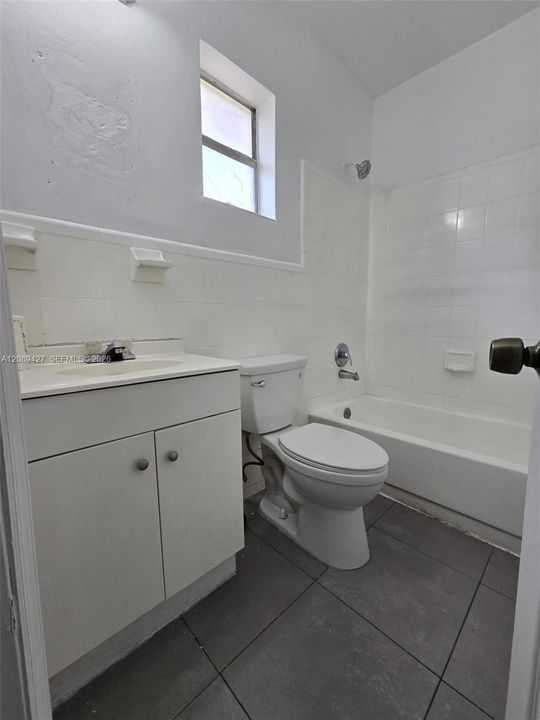 В аренду: $1,599 (1 спален, 1 ванн, 2612 Квадратных фут)