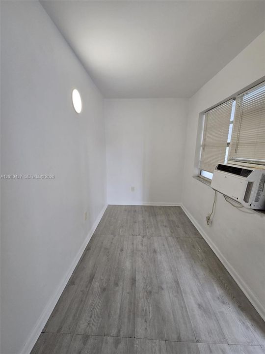 В аренду: $1,599 (1 спален, 1 ванн, 2612 Квадратных фут)