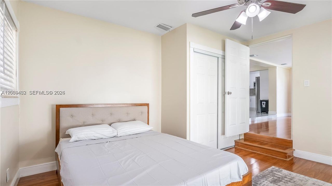 En Venta: $950,000 (4 camas, 3 baños, 2188 Pies cuadrados)