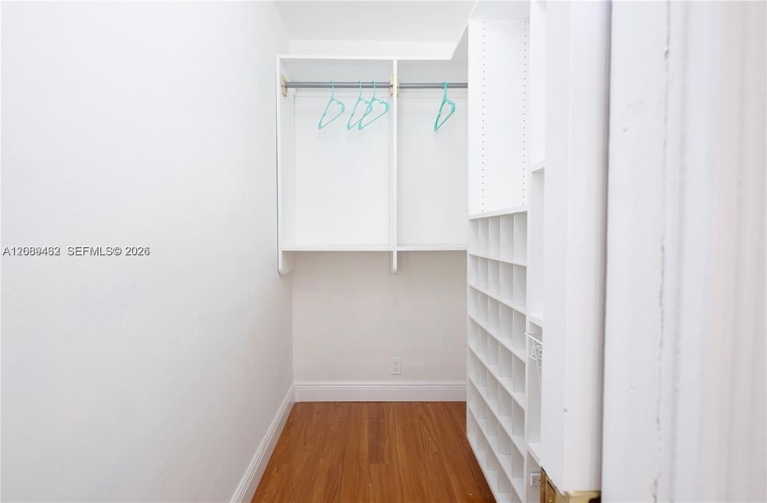 En Venta: $950,000 (4 camas, 3 baños, 2188 Pies cuadrados)