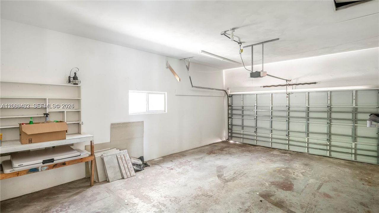 En Venta: $950,000 (4 camas, 3 baños, 2188 Pies cuadrados)