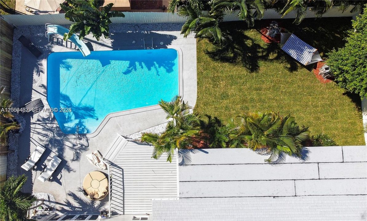 En Venta: $950,000 (4 camas, 3 baños, 2188 Pies cuadrados)