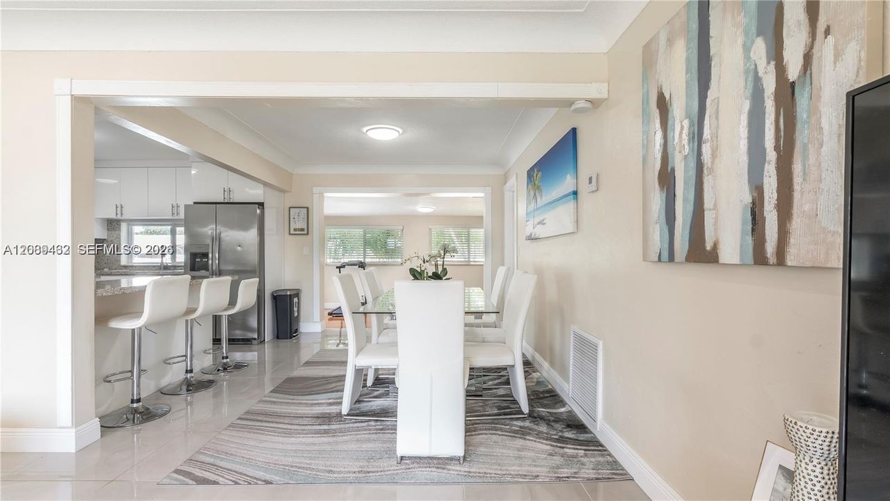 En Venta: $950,000 (4 camas, 3 baños, 2188 Pies cuadrados)